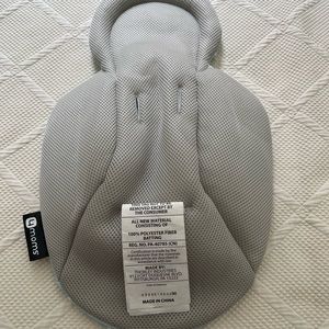 4Moms Newborn Insert for a Mamaroo - Original Price $39